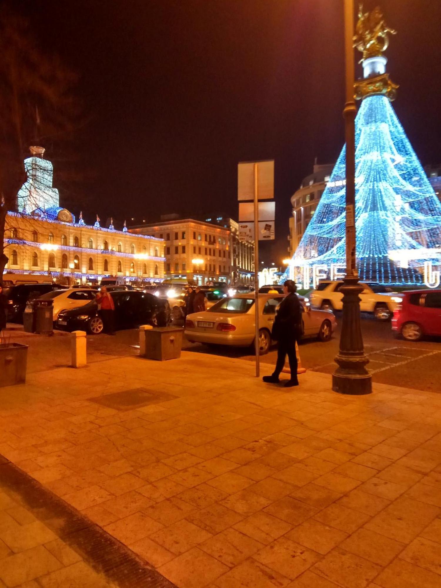 Apartment Down Town Group Tbilisi Rom bilde